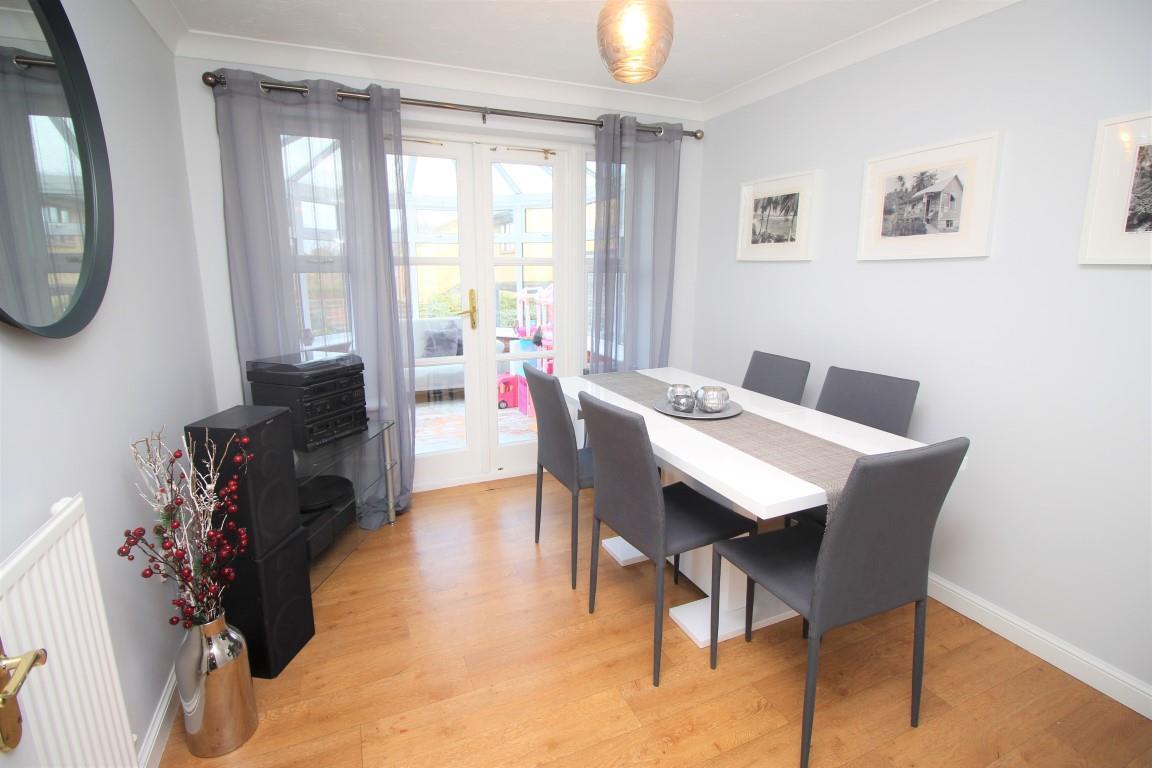 4 bed property in Trelawney Drive, Berkshire